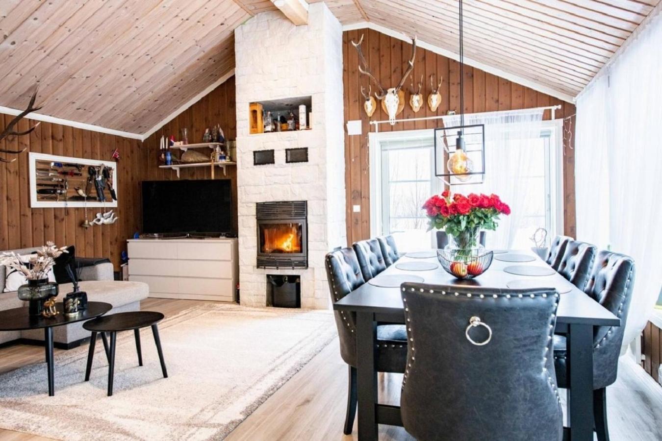 A Wonderful Estate Of Two For Seasons!